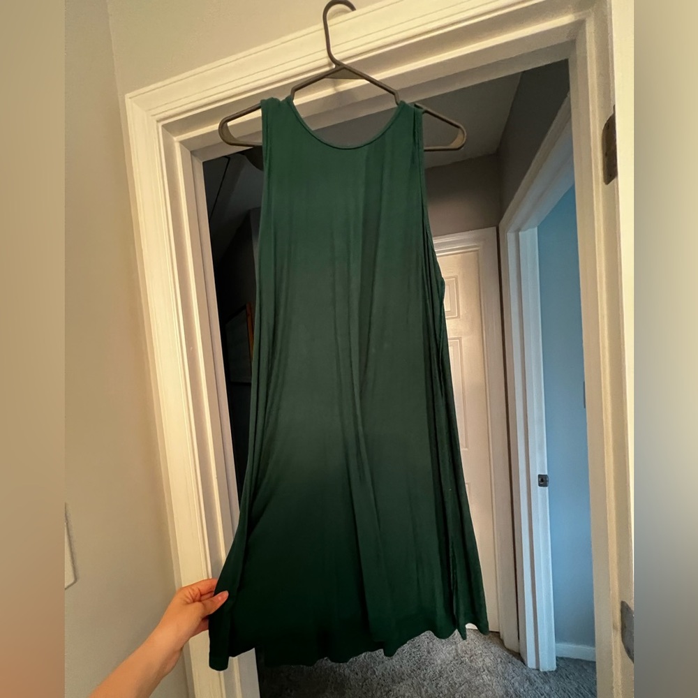 Green sleeveless swing dress